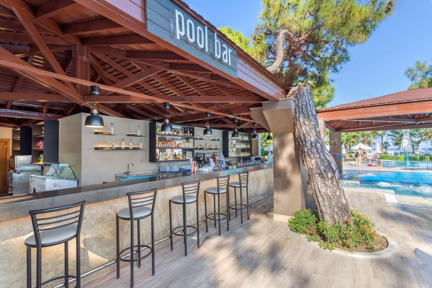 Seven-Seas-Hotel-Life-Bar-9