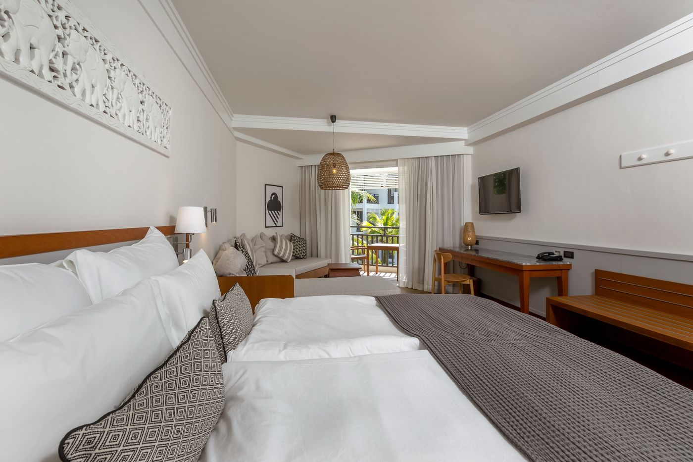 Sunwing-Bangtao-Beach-Room-32