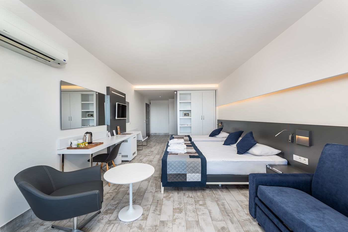 White-City-Beach-Hotel-Room-24