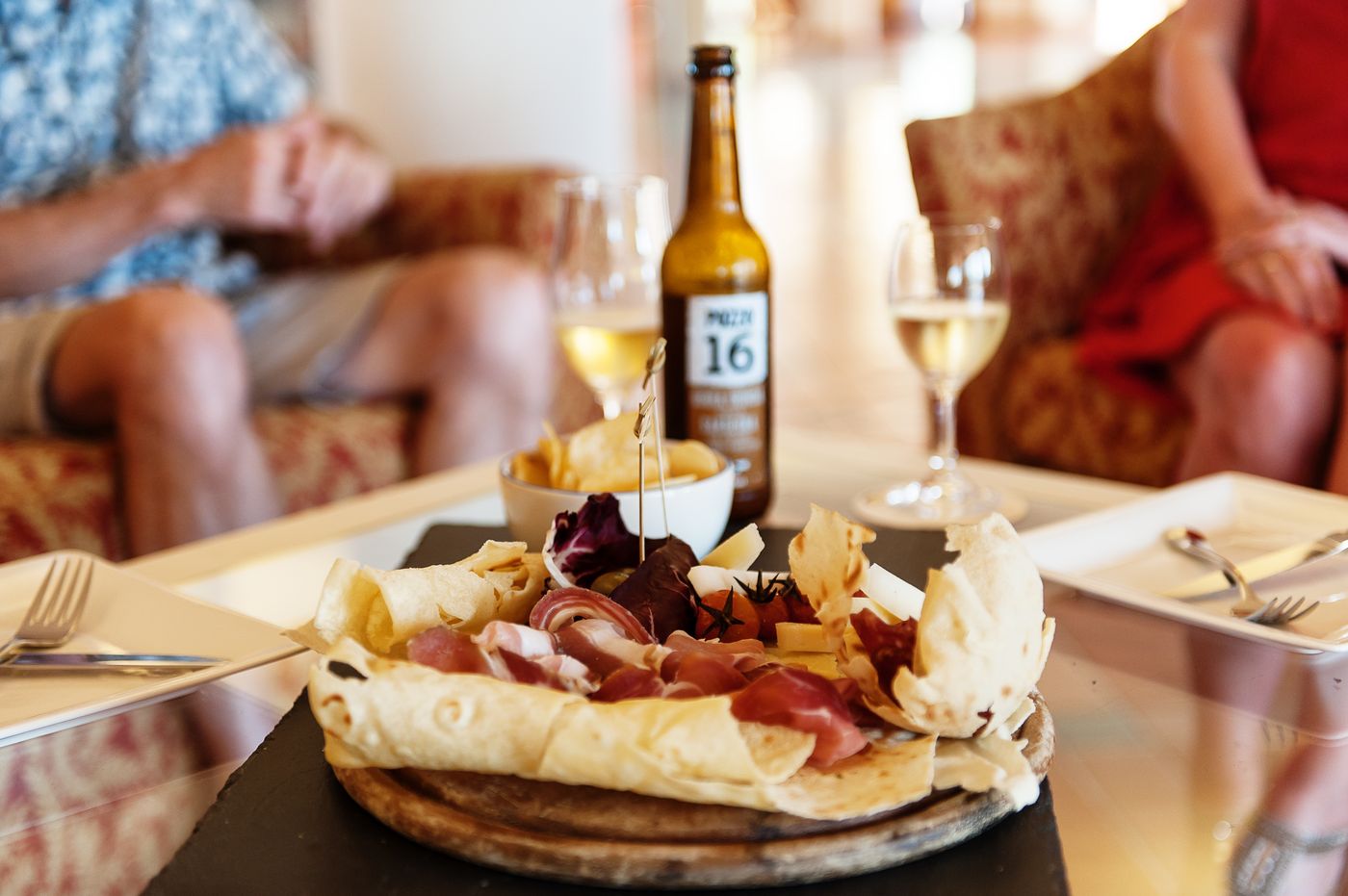 Hotel-Santa-Gilla-Bar-56