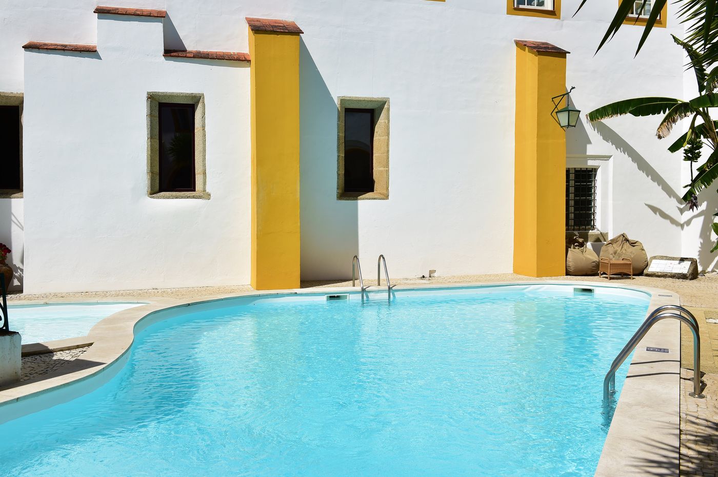 Pousada-Convento-de-Evora-Pool-33