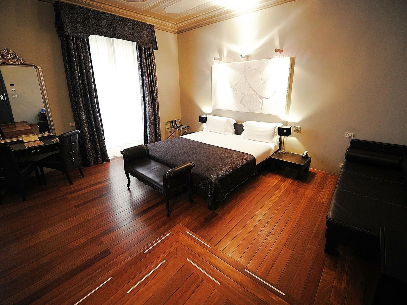 Borghese-Palace-Art-Hotel-Room-18