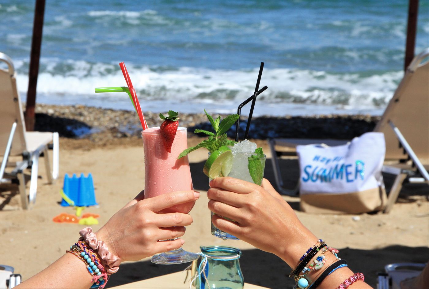 Dedalos-Beach-Hotel-Bar-40