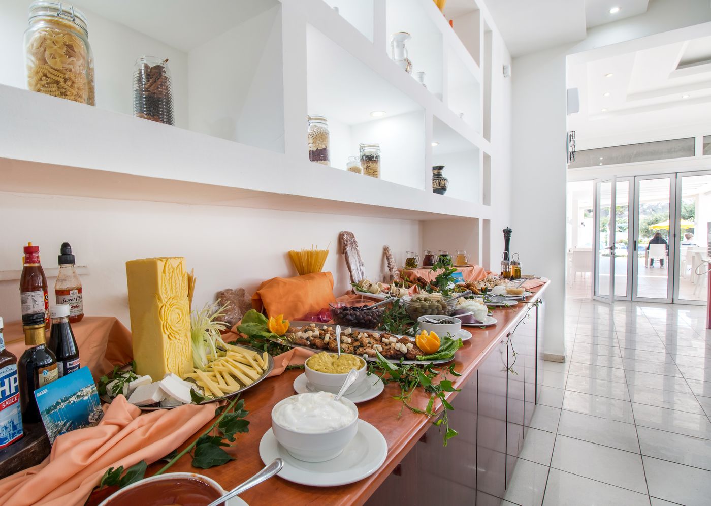 Olympia-Sun-Restaurant-40