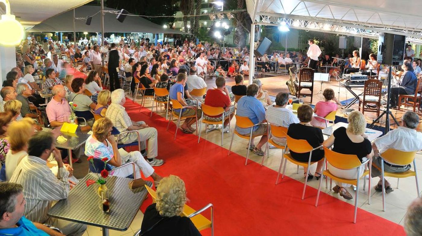 Alhambra-Sports-and-Entertainment-63