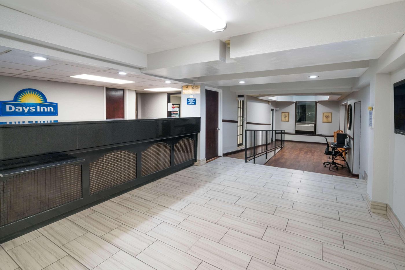 Days Inn By Wyndham Goodlettsville/Nashville-United States-Goodlettsville-Lobby-9