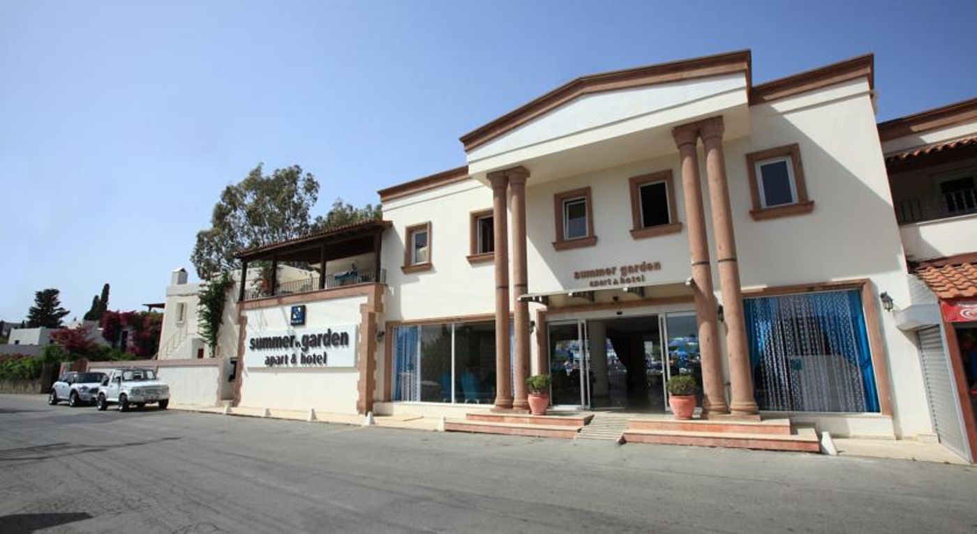Summer Garden Suites & Beach Hotel