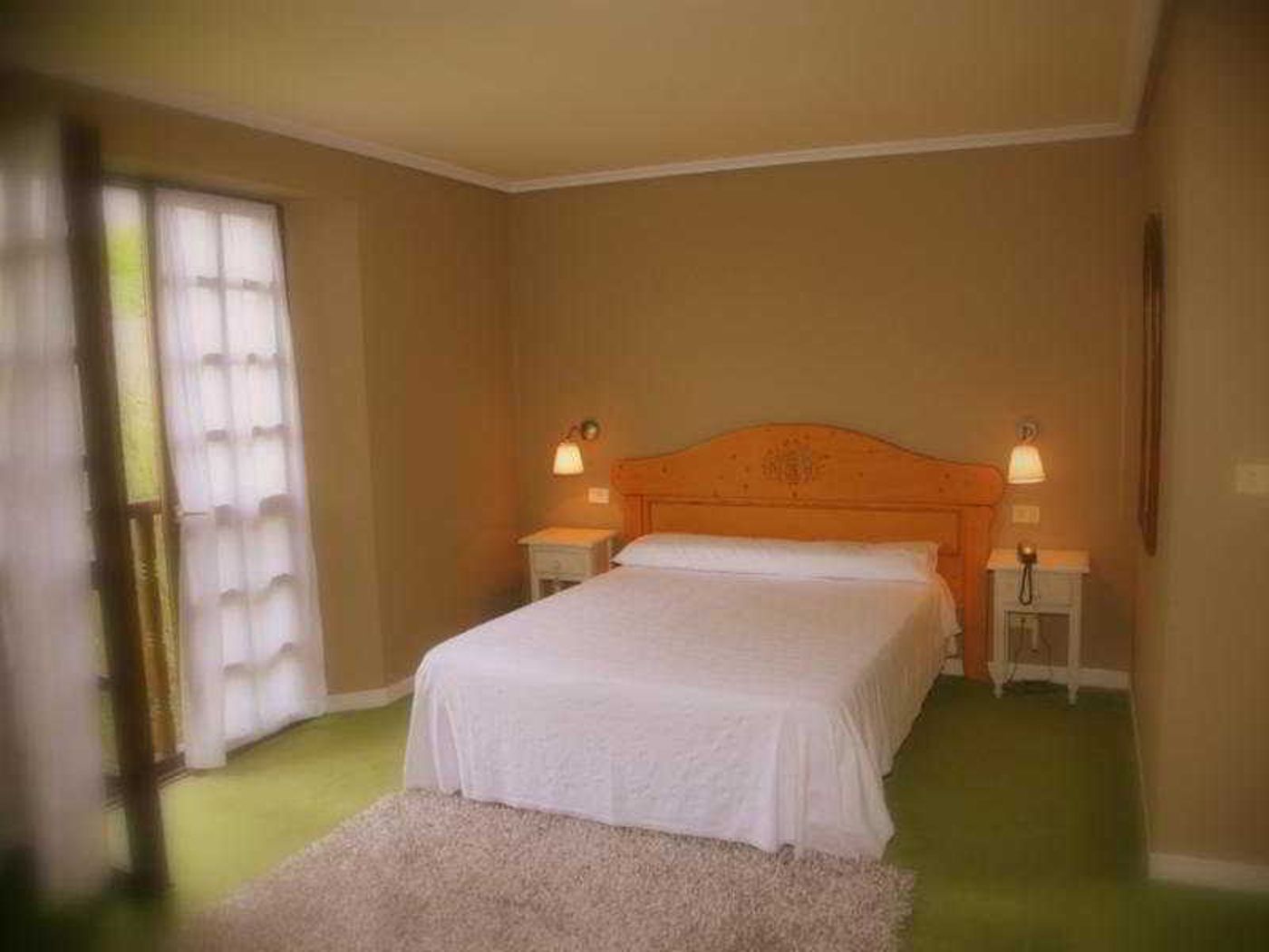 Colegiata-Spain-SANTILLANA DEL MAR-Room-9