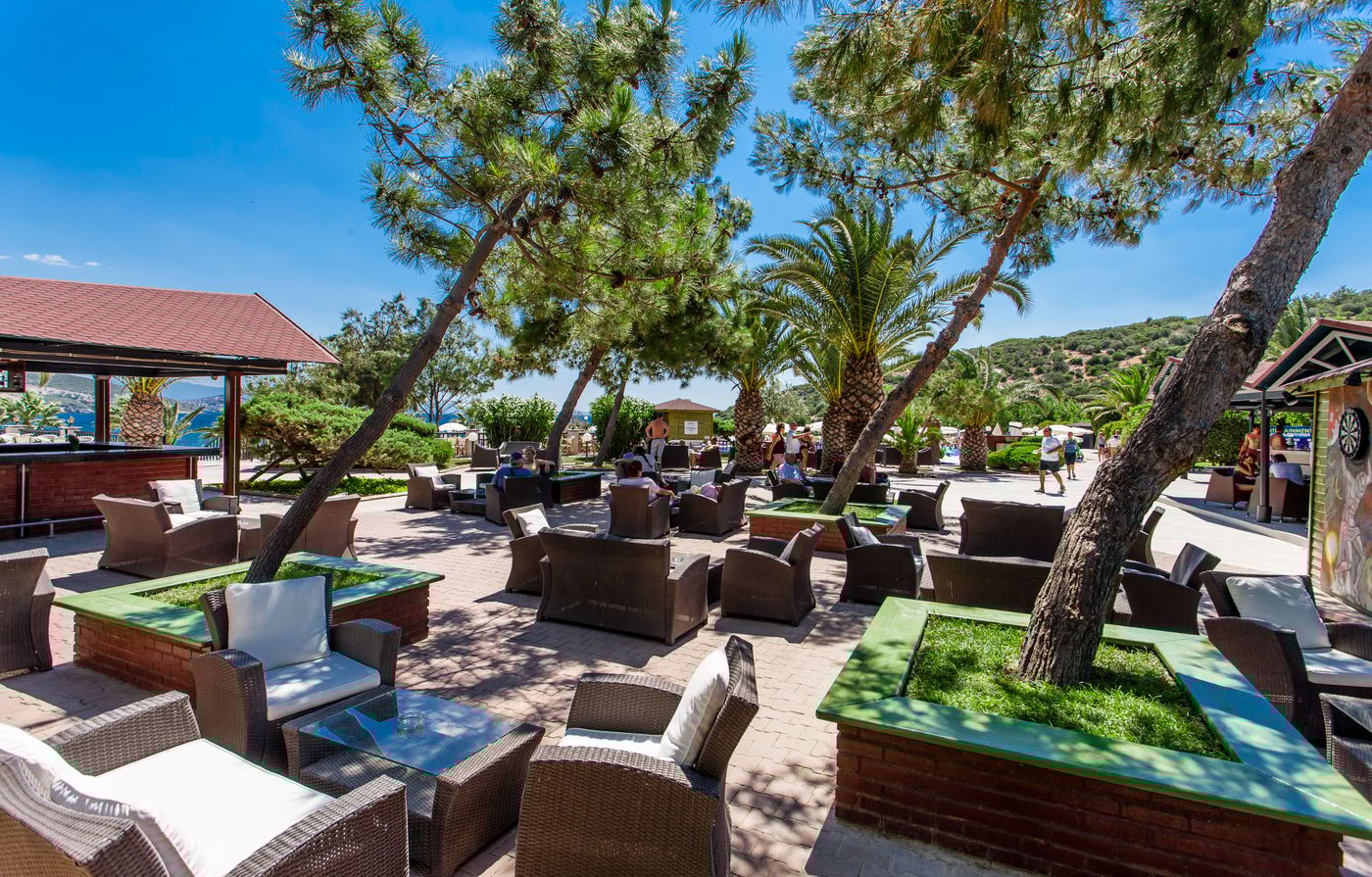 Tusan-Beach-Resort-Terrace-7