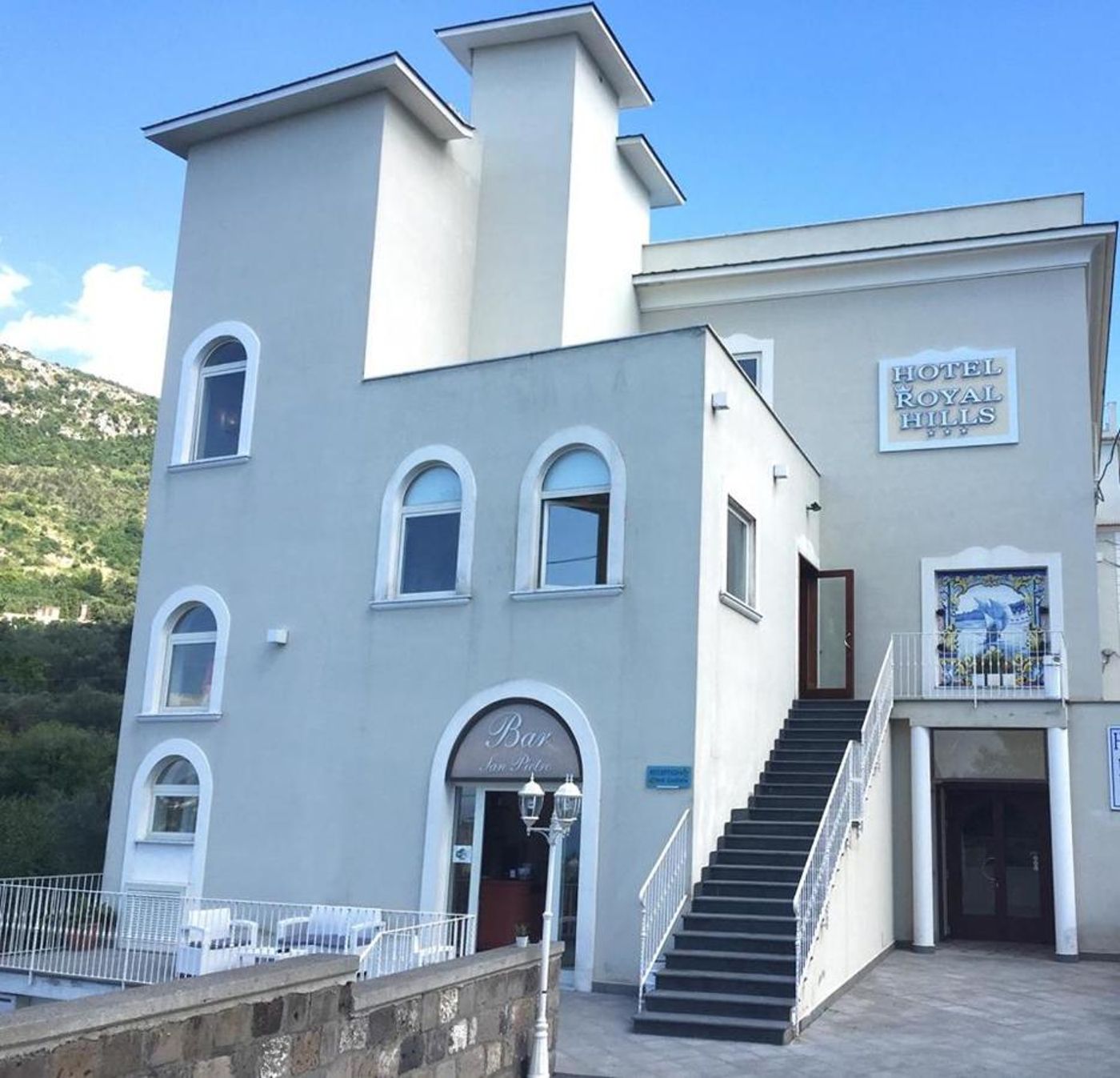 Hotel-Royal-Hills-Lobby-3