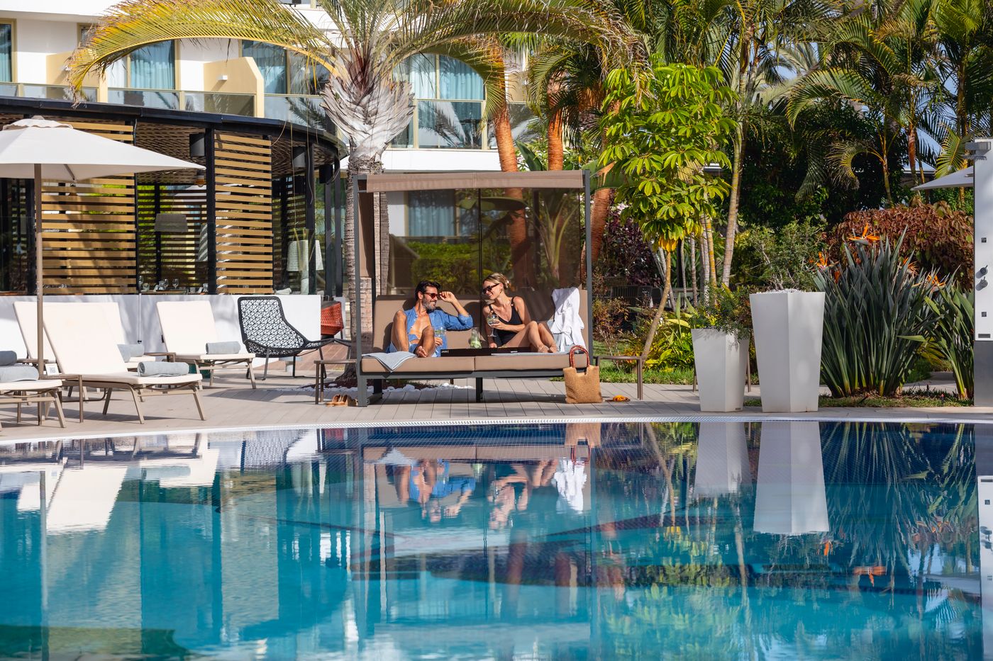 Hotel-Sir-Anthony-Pool-8