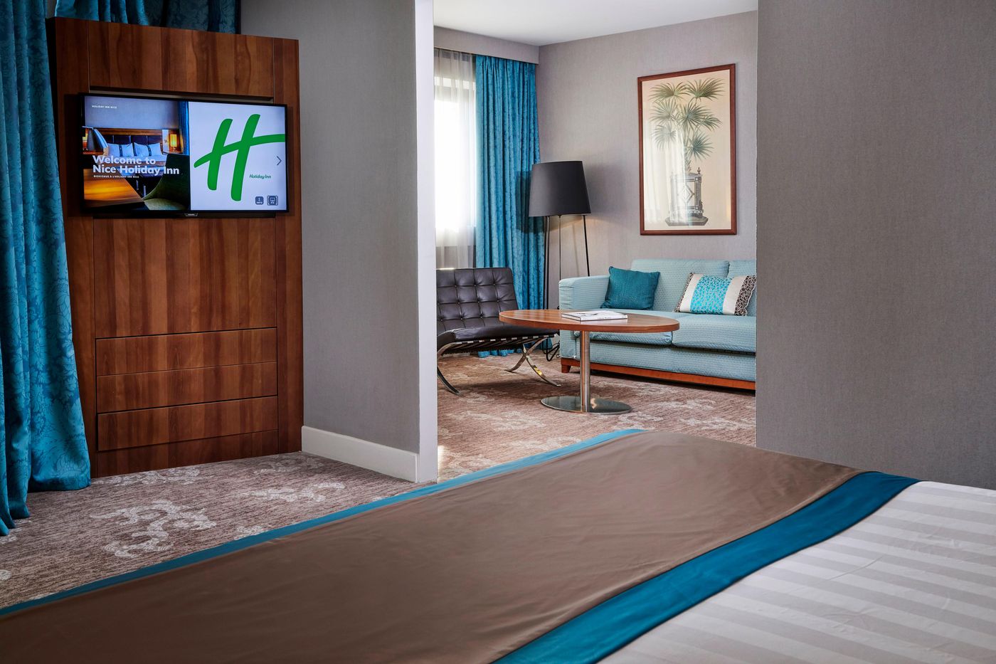 Holiday-Inn-Nice-Room-19