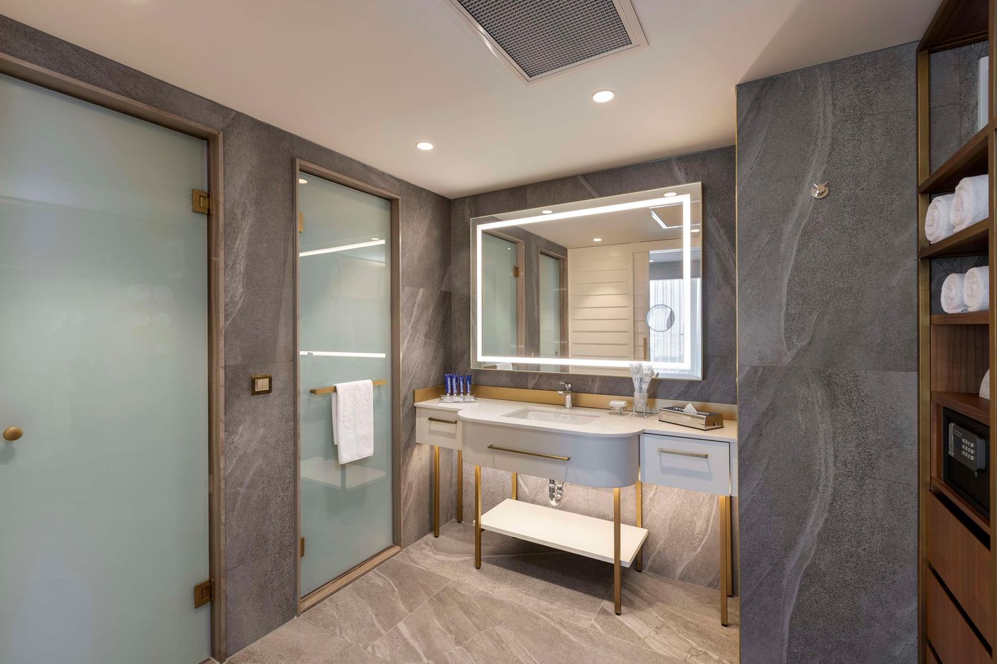 Titanic-Port-Bakirkoy-Room-35