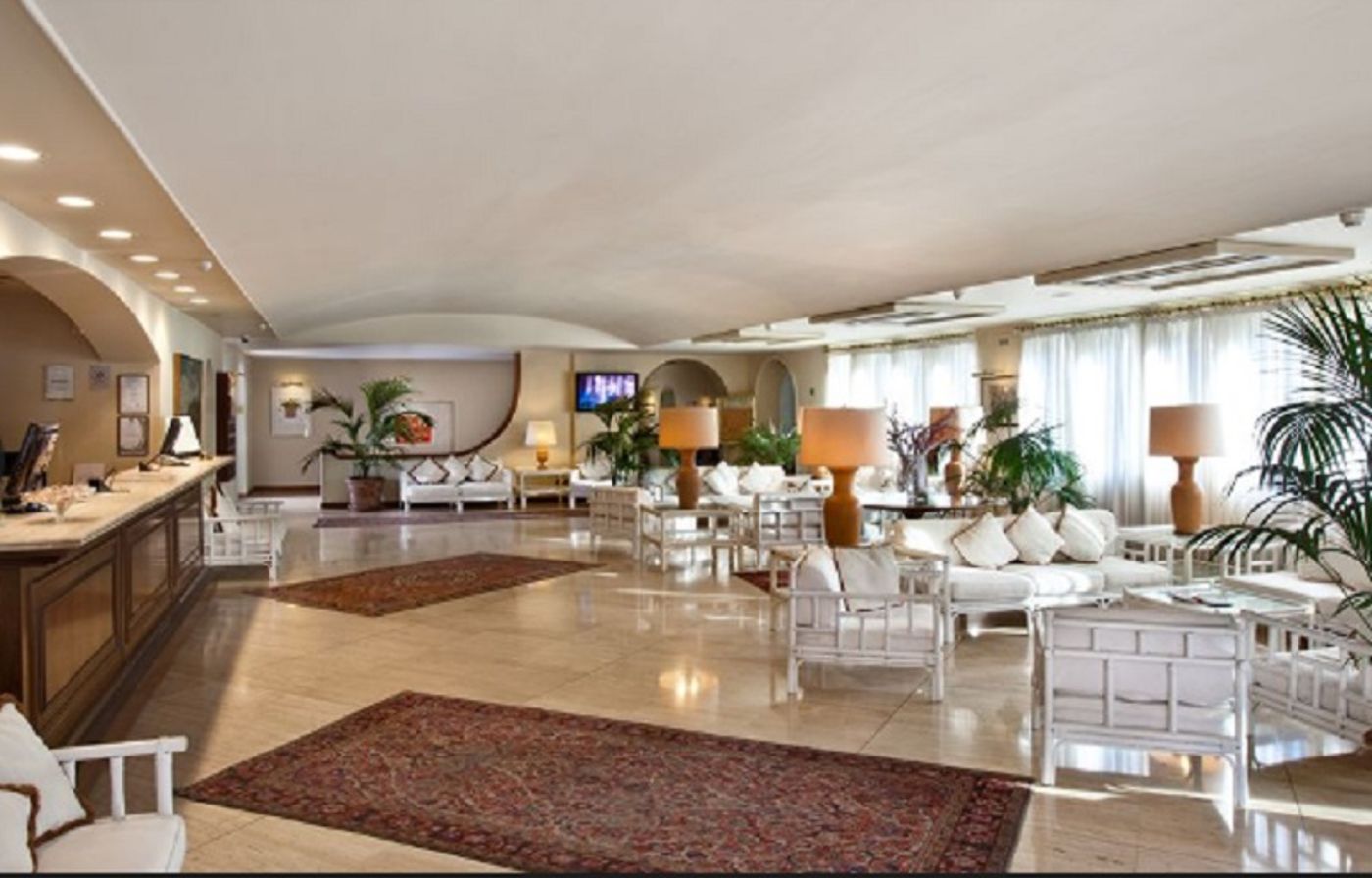 Grand-Hotel-Baia-Verde-Lobby-41