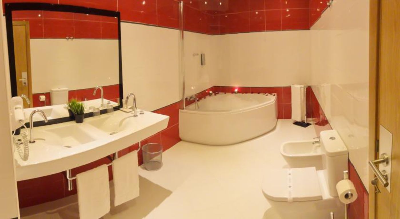 Vila-Nova-Guesthouse-Room-16