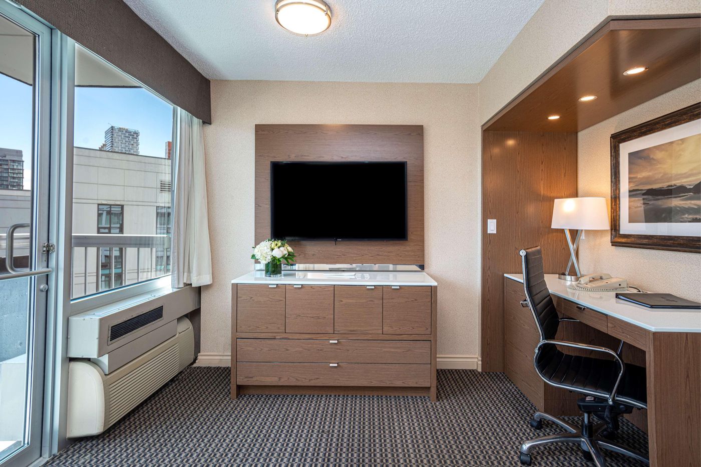 Best-Western-Premier-Chateau-Granville-Hotel---Suites-Room-9