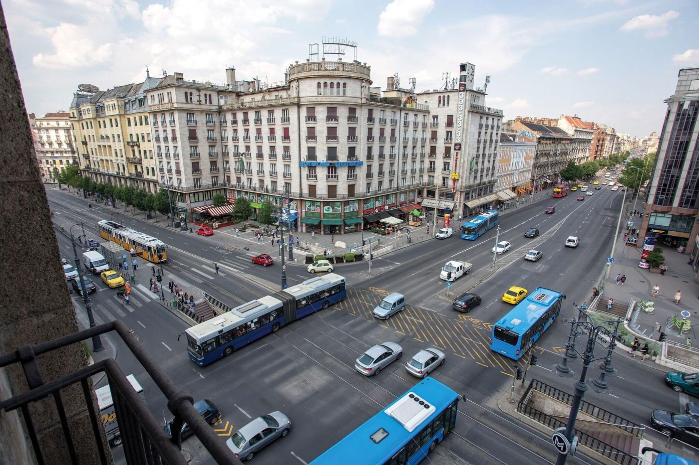Danubius-Hotel-Astoria-City-Center-General-view-3