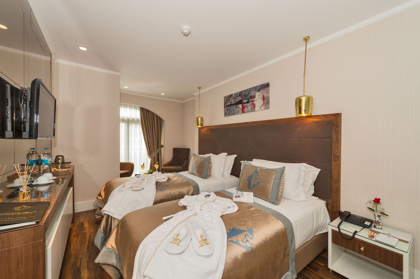 Darkmen-Hotel-Room-20