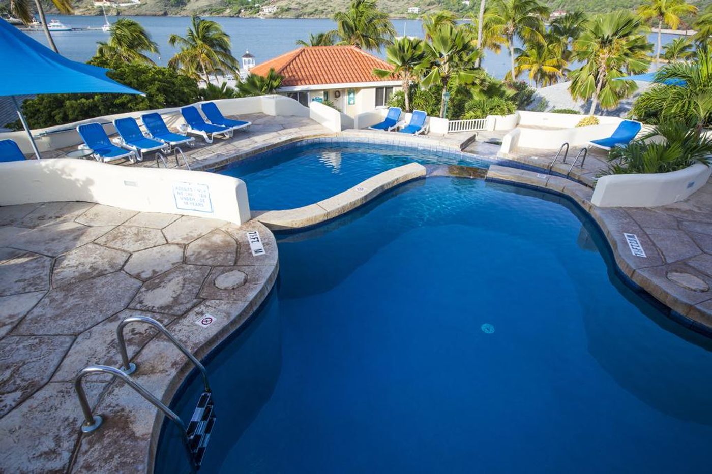 St. James's Club & Villas