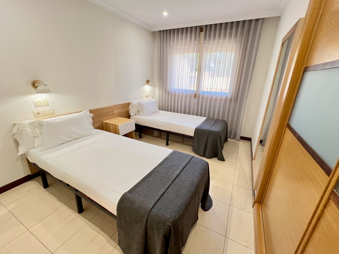 Mediterraneo-Real-Room-19