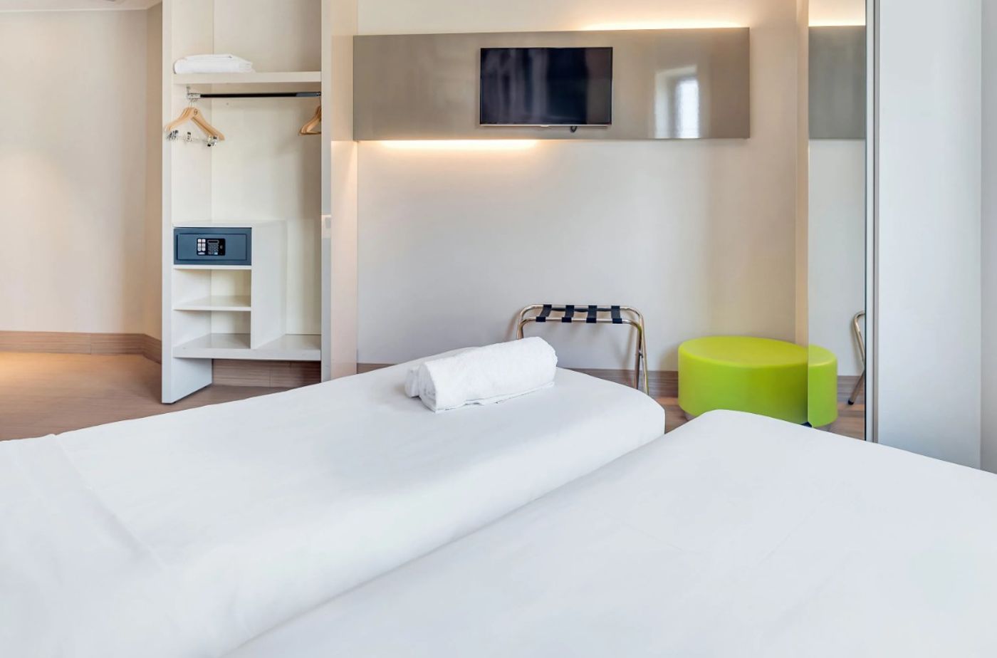 B-B-Hotel-Milano-San-Siro-Room-17