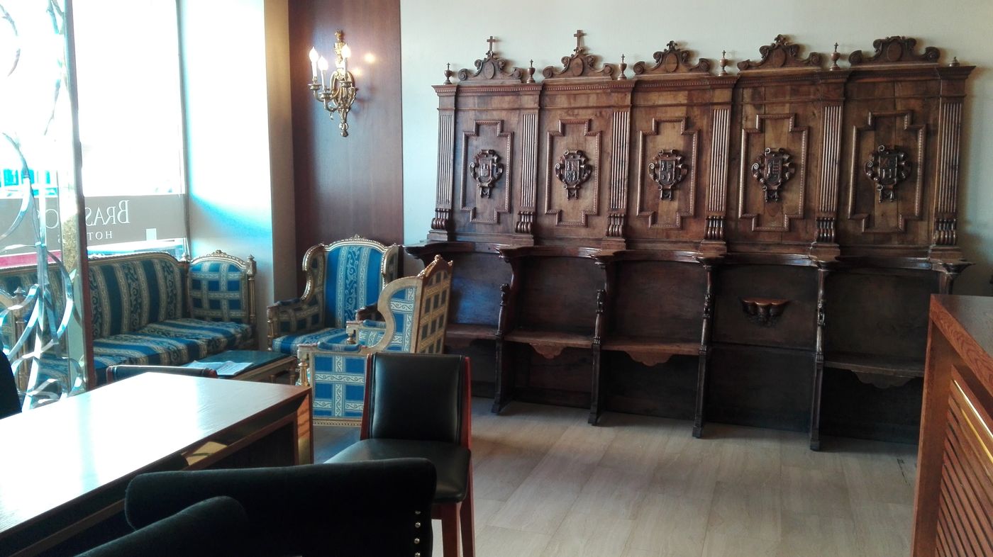 Los Braseros-Spain-BURGOS-Lobby-5