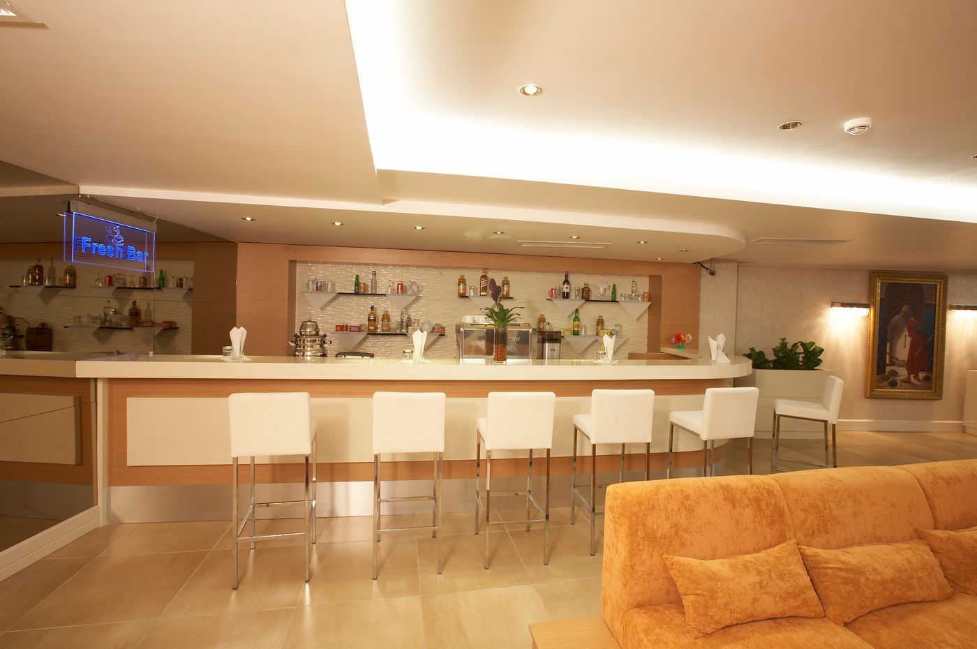 Martinenz-Hotel-Lobby-10