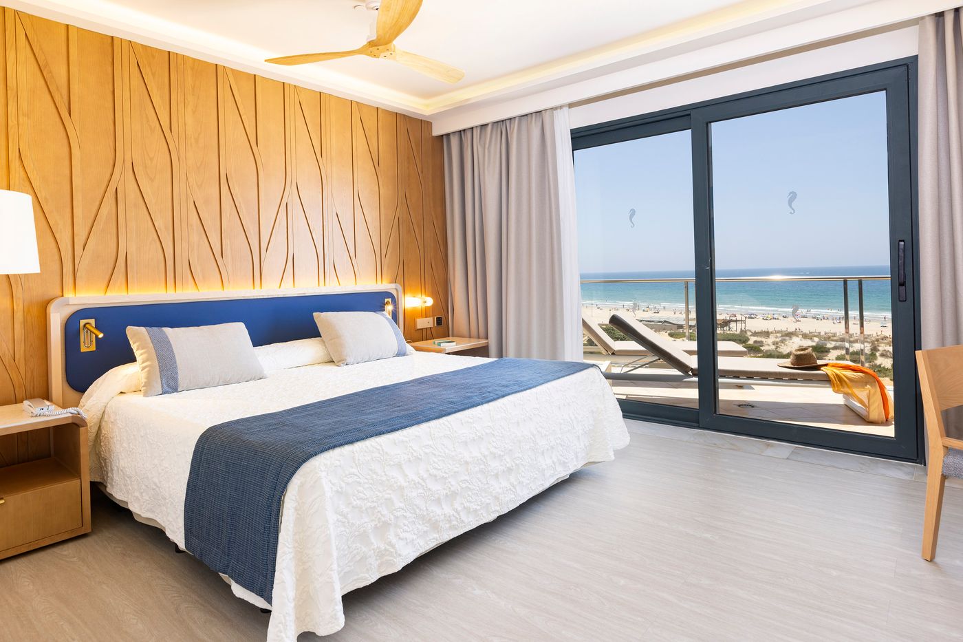 Hipotels-Barrosa-Palace-Room-30