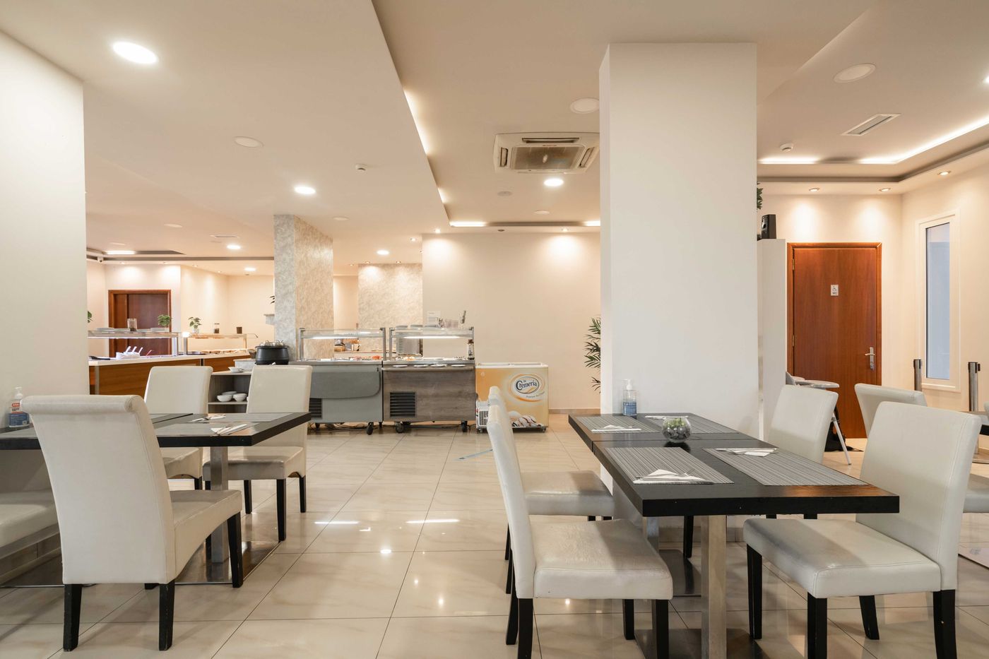 Karras-Hotel-Restaurant-57