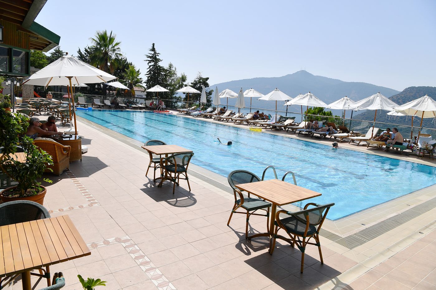 Happy-Kalkan-Pool-11