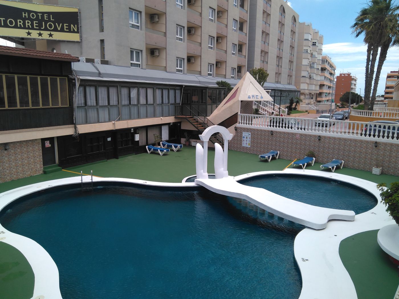 Torre-Joven-Pool-2