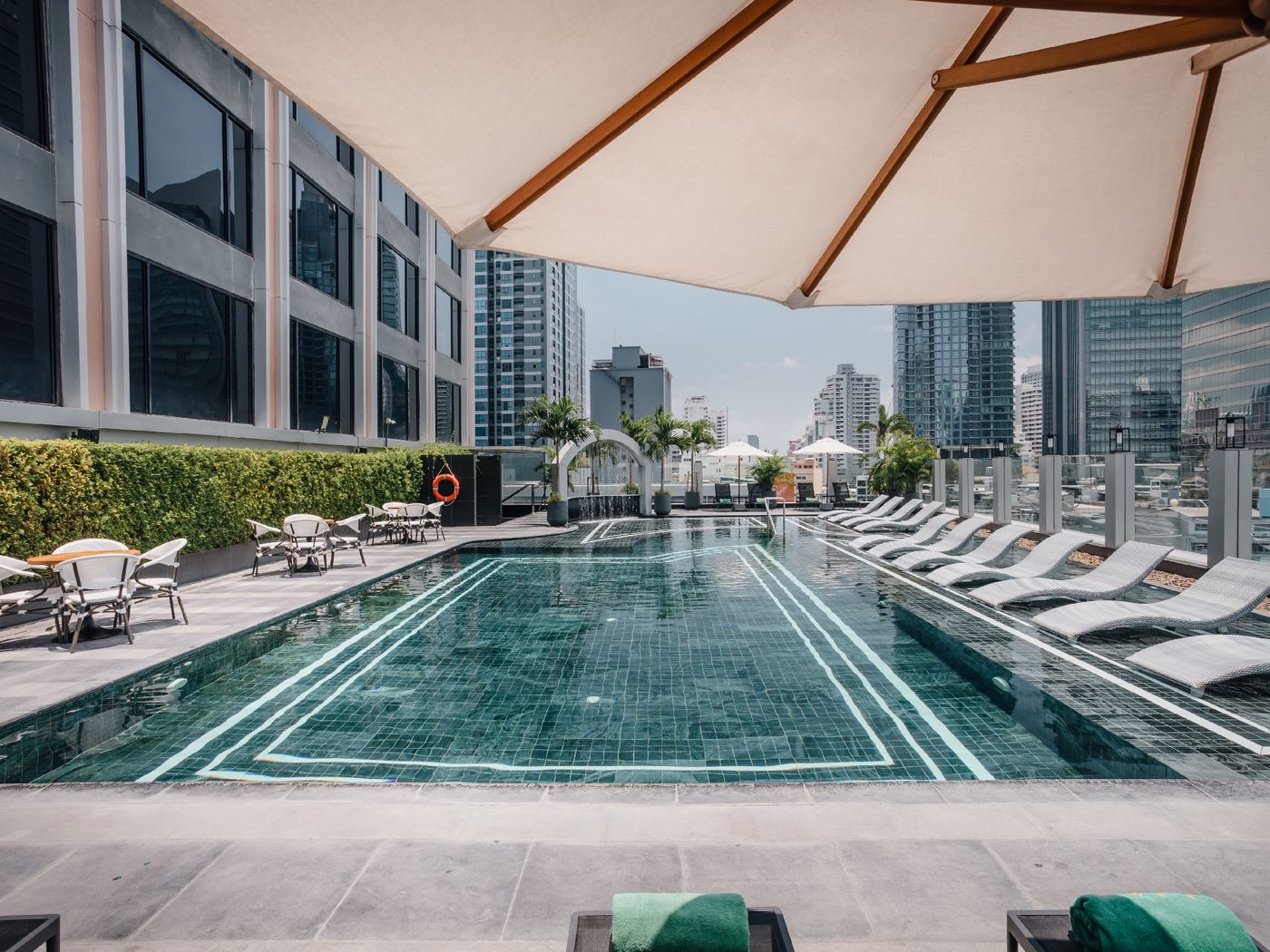 Aira-Hotel-Bangkok-Pool-2