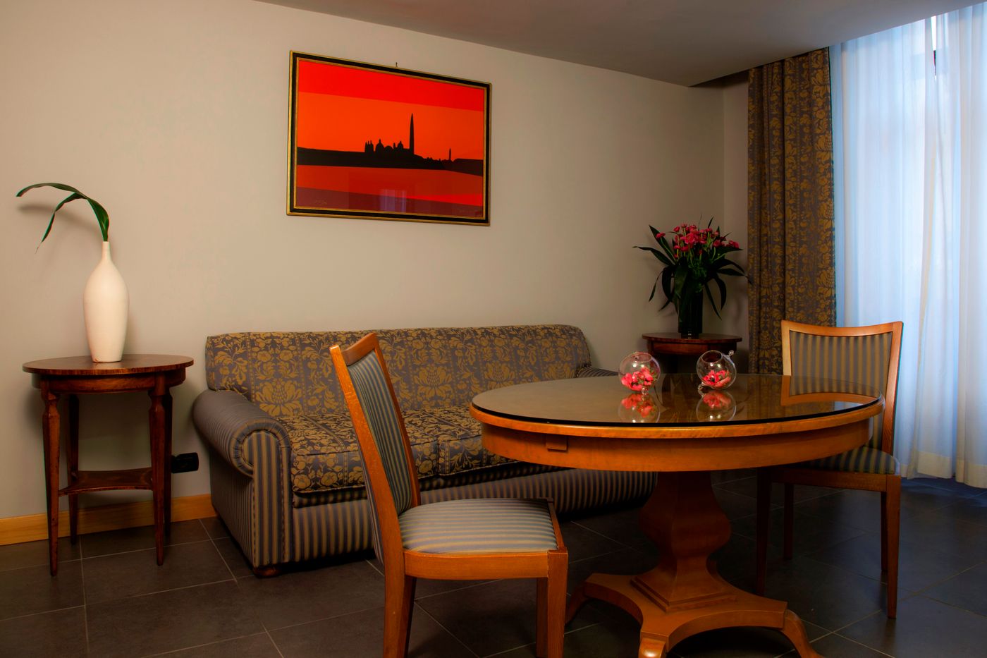 Diplomatic-Rome-Room-30