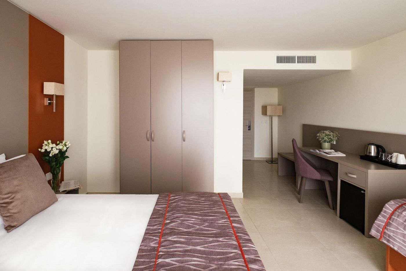 Mayflower-Hotel-Room-13