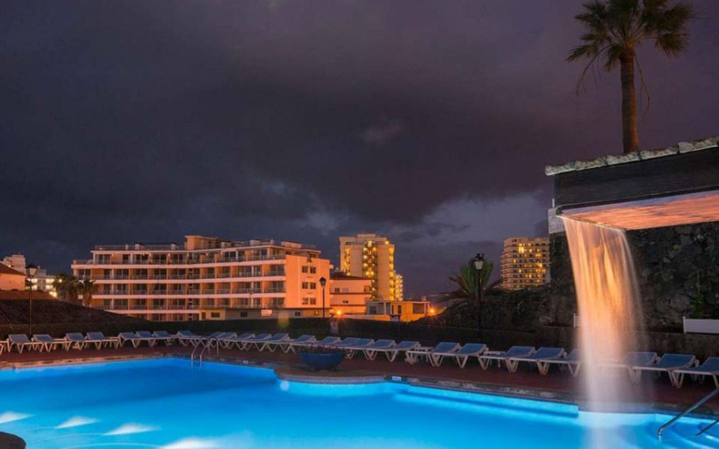 DC-Xibana-Park-Hotel-Pool-13