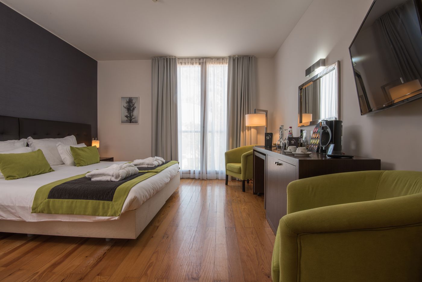 Arts-In-Hotel-Conde-Carvalhal-Room-9