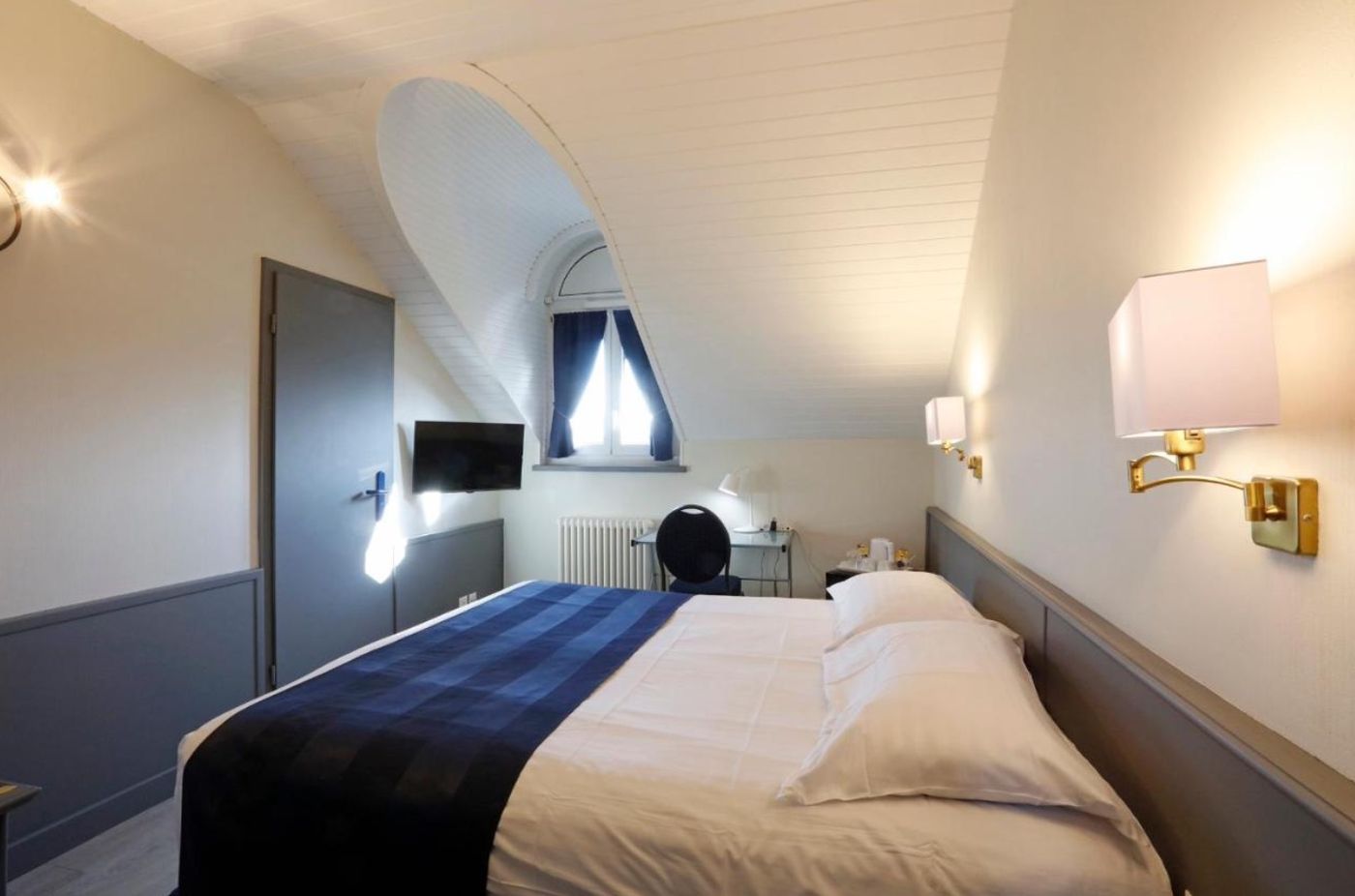 Le-Montbrillant-Room-17