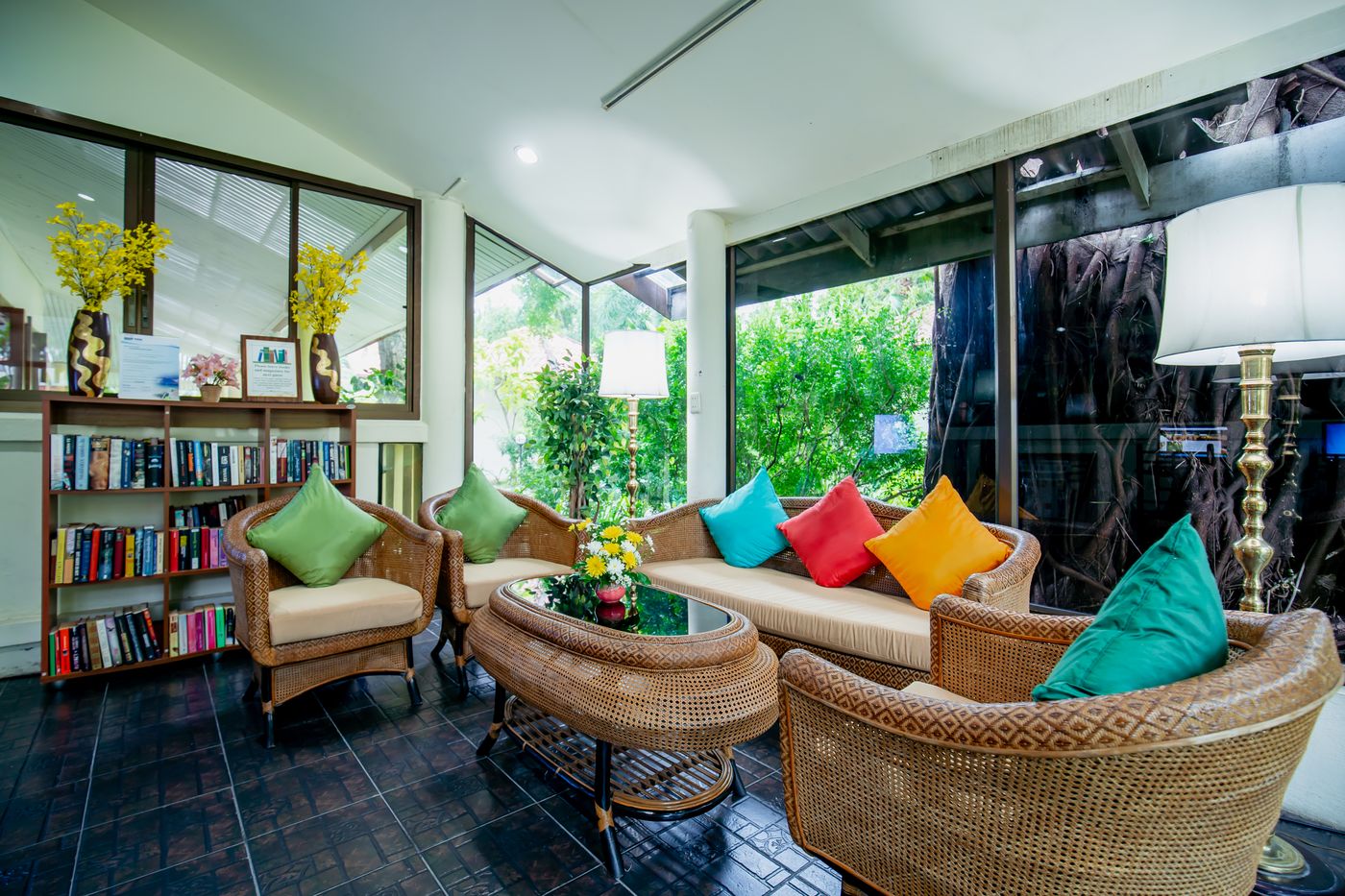 Hyton-Leelavadee-Lobby-40