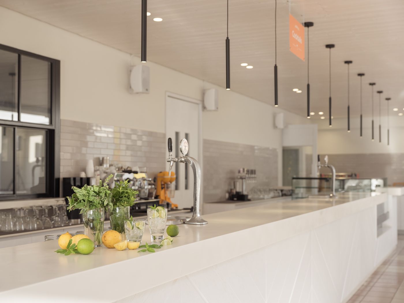 Tsilivi-Admiral-Bar-22