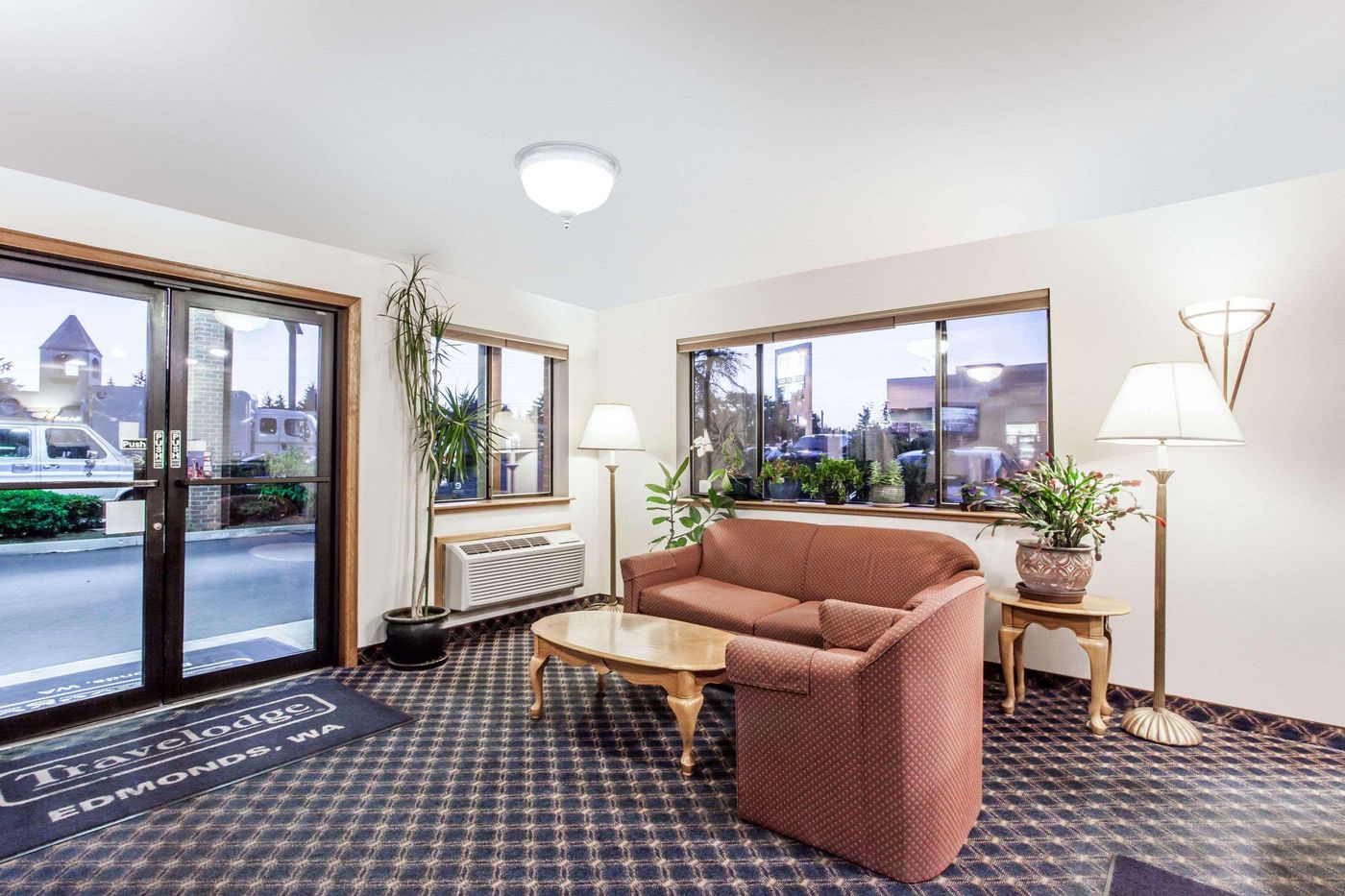 Econo Lodge Edmonds North Seattle-United States-Edmonds-Lobby-3