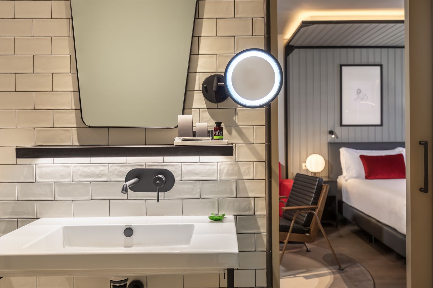 Canopy-by-Hilton-Madrid-Castellana-Room-40