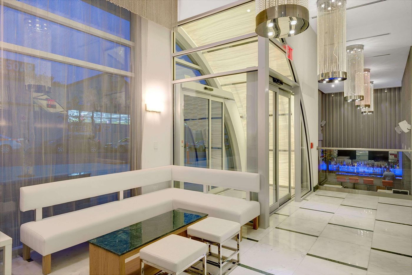 Wyndham-Garden-Brooklyn-Sunset-Park-Lobby-2