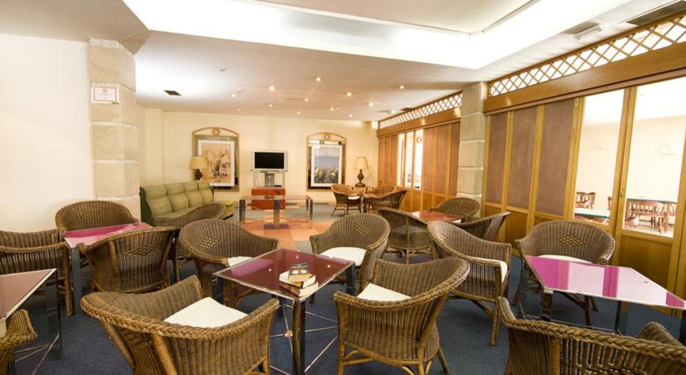 Monarque-Fuengirola-Park-Lobby-43