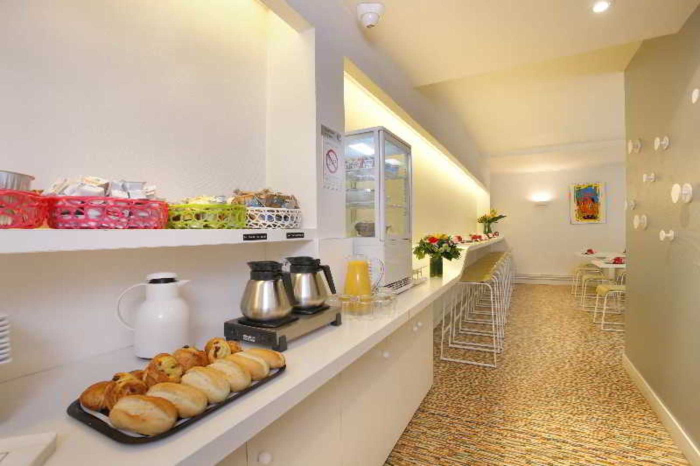 The-Originals-City--Hotel-Lecourbe--Paris-Restaurant-10