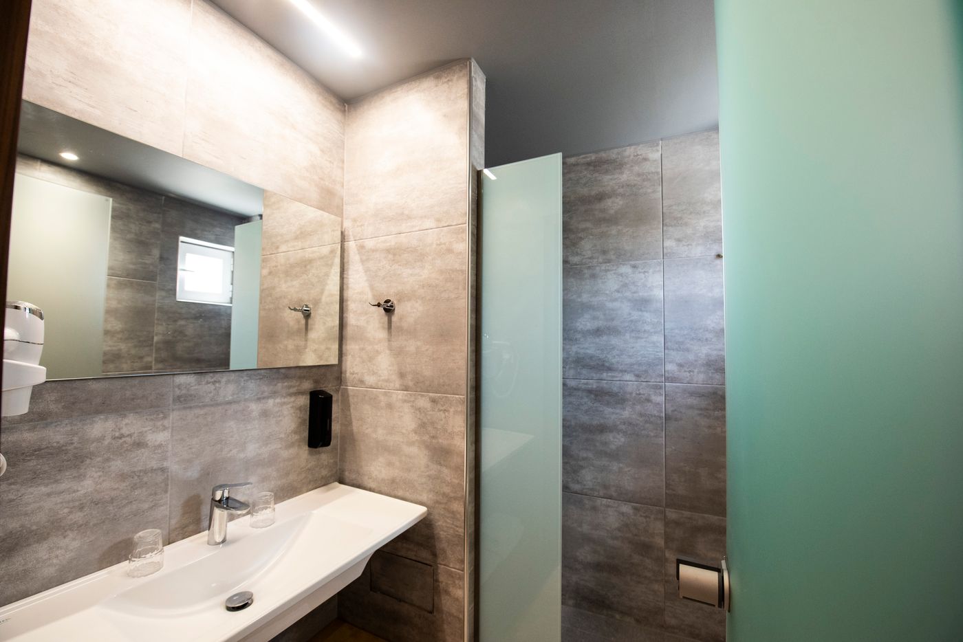 Summer-Village-Hotel-Room-34