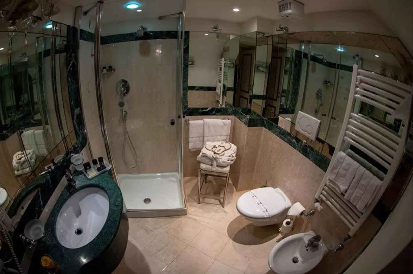 Ca--dell-Arte-Palace-Room-18