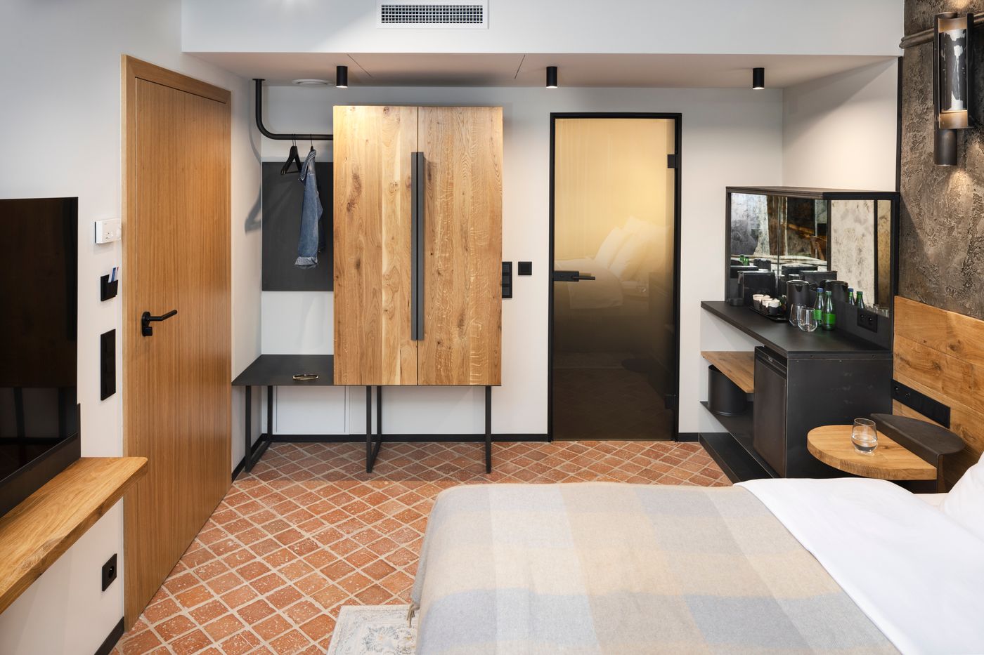 Nomadic-Urban-Premium-Suites-Room-10