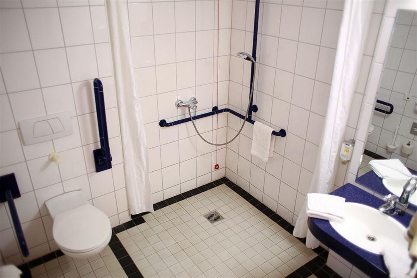 Ascot-Bristol-General-view-8