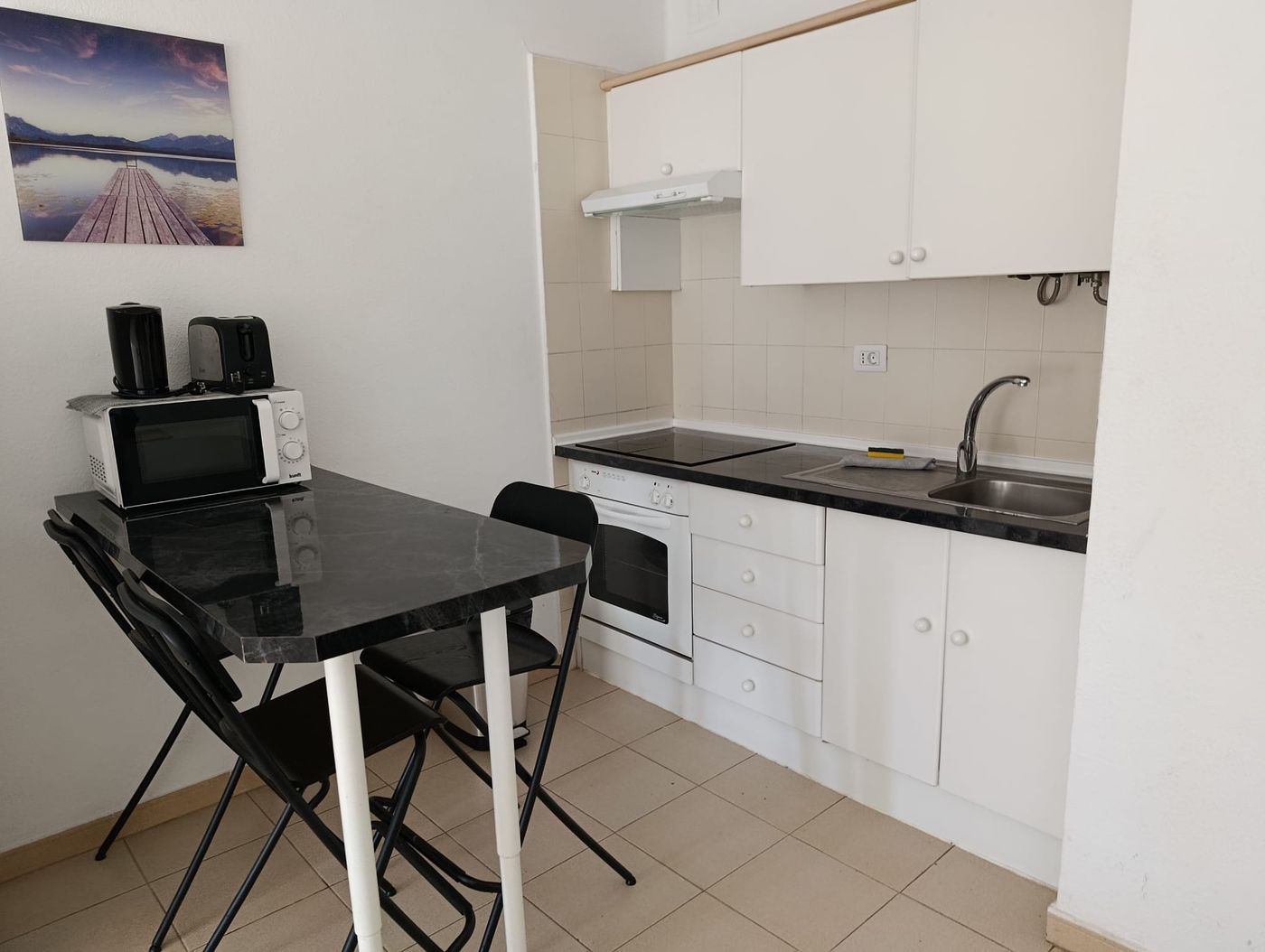 Malibu-Park-Hotel-Room-21