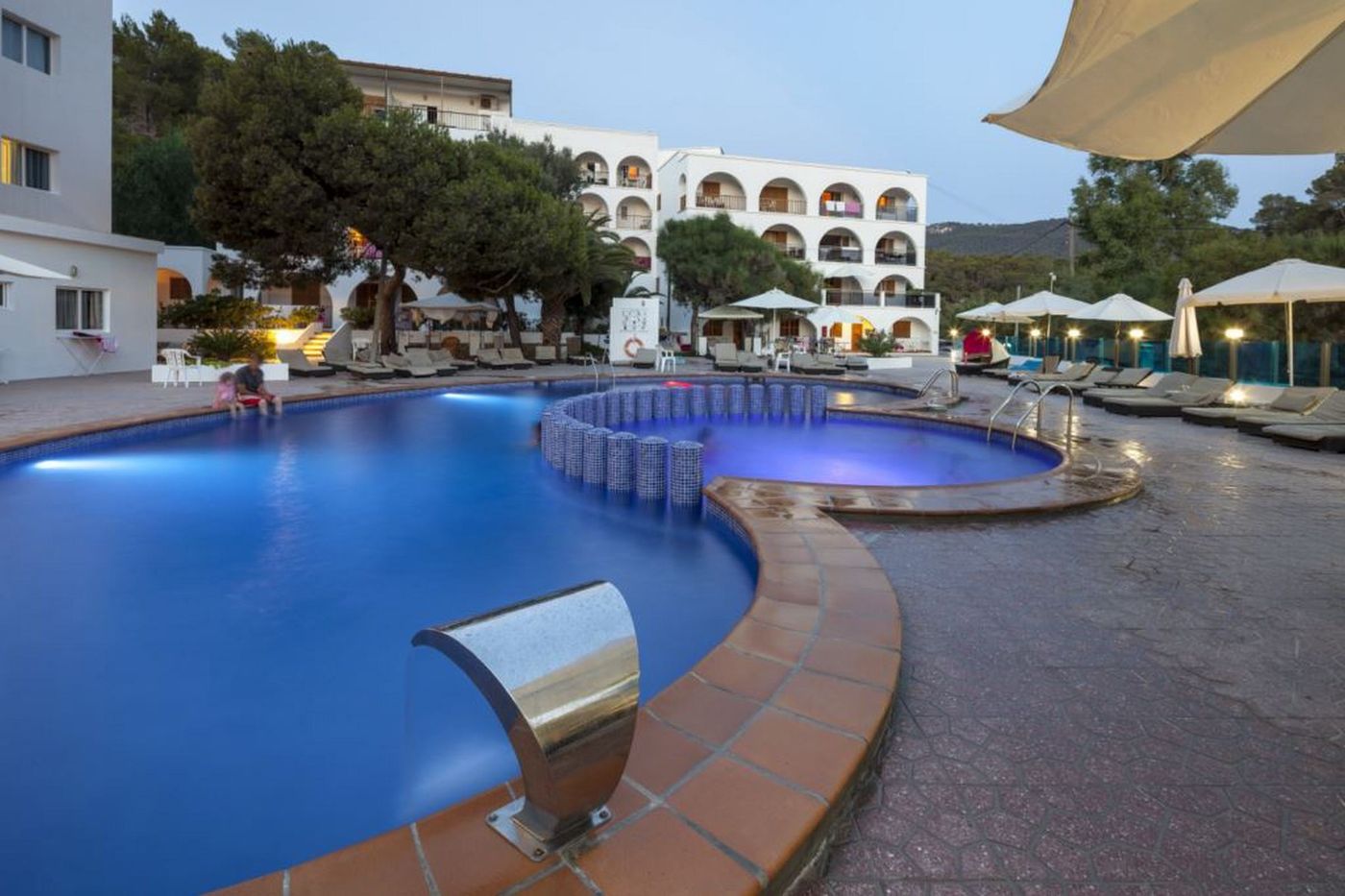 Puerto-Cala-Vadella-Pool-3